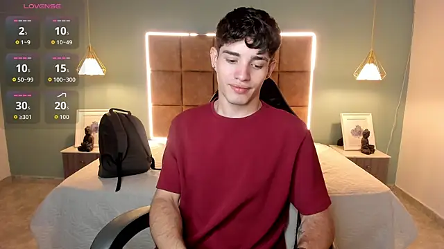 AlejooTwink online show from 04/24/26, 02:14