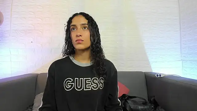 Layla 707 online show from 02/25/25, 11:44