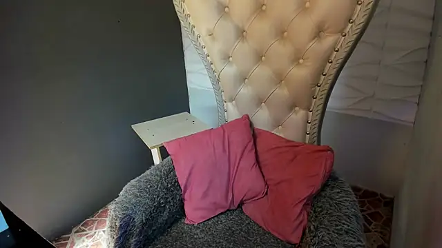 Layla 707 online show from 03/31/26, 07:36