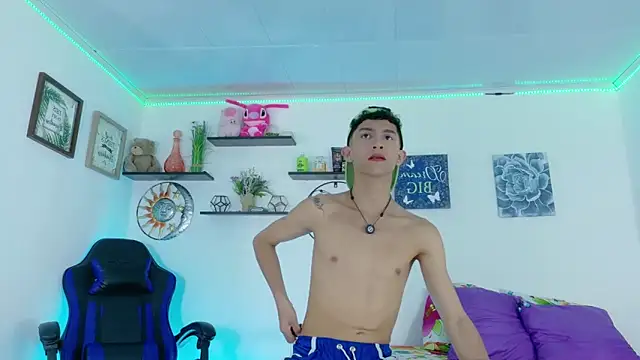 Noah tyler  online show from 02/11/26, 07:52