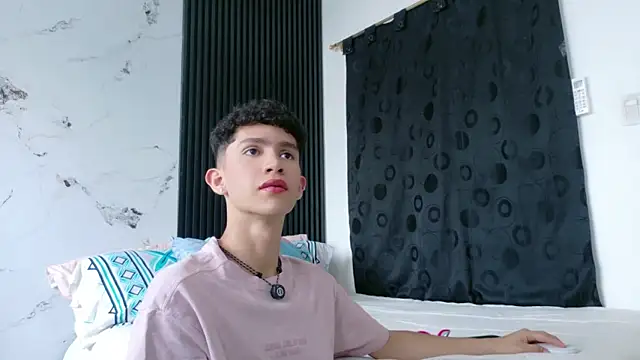 Noah tyler  online show from 02/28/26, 07:04