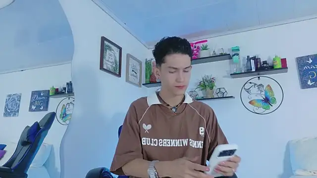Noah tyler  online show from 06/05/26, 07:52