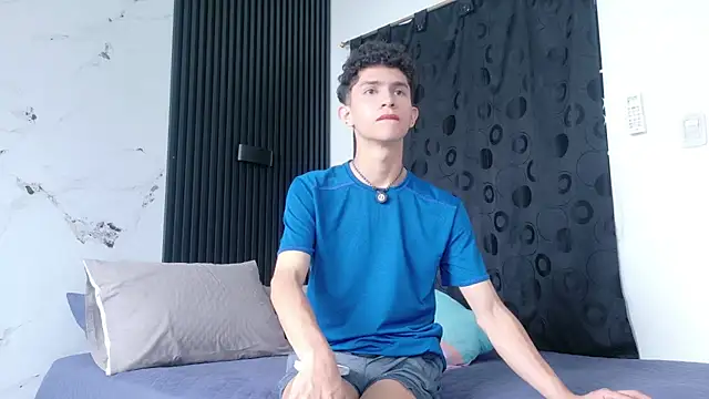 Snapshot of Noah_tyler_ chatting on 07/12/26, 03:14 Noah tyler online show from 07/12/26, 03:14