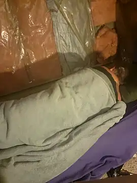 chatwatchcum online show from 10/25/25, 04:42