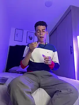 Leo bunny hot online show from 01/29/25, 12:54