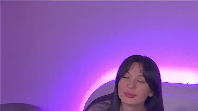 AlexandraBloom online show from 02/09/25, 03:32