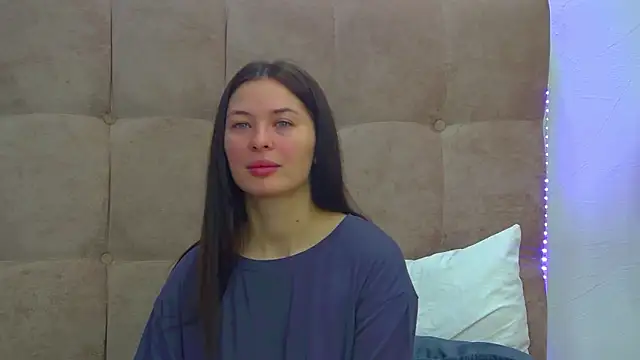 AlexandraBloom online show from 11/28/25, 06:32