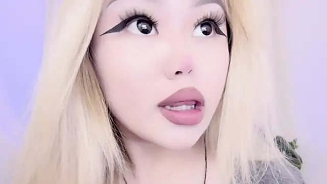 amelia sunlight online show from 03/18/25, 11:31