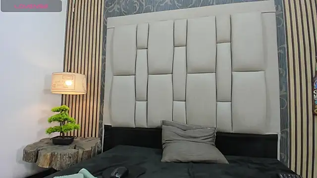 Snapshot of chimi88 chatting on 02/18/25, 11:44 chimi88 online show from 02/18/25, 11:44