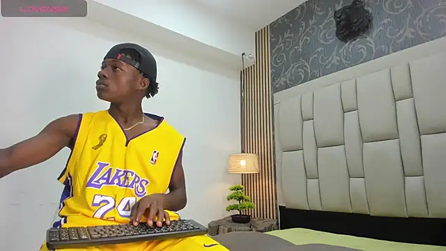 Snapshot of chimi88 chatting on 02/21/25, 11:22 chimi88 online show from 02/21/25, 11:22