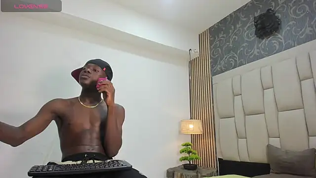 Snapshot of chimi88 chatting on 02/21/25, 02:27 chimi88 online show from 02/21/25, 02:27