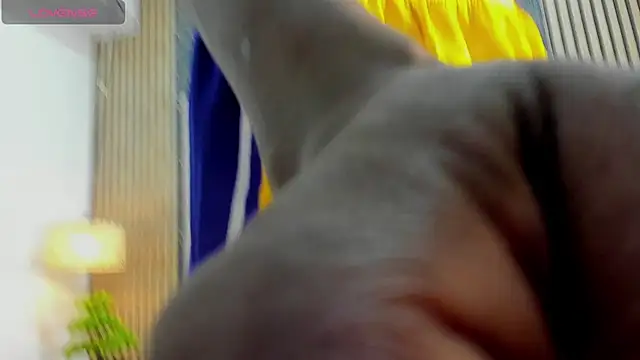 Snapshot of chimi88 chatting on 03/04/25, 11:19 chimi88 online show from 03/04/25, 11:19