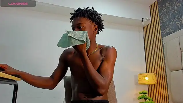 Snapshot of chimi88 chatting on 03/11/25, 11:23 chimi88 online show from 03/11/25, 11:23