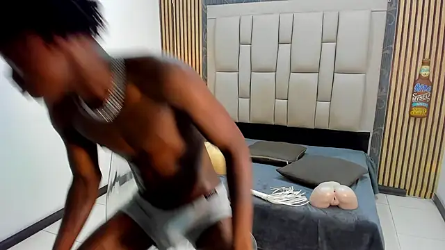 Snapshot of chimi88 chatting on 09/09/25, 11:21 chimi88 online show from 09/09/25, 11:21