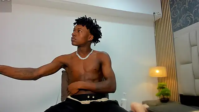 Snapshot of chimi88 chatting on 09/15/25, 11:32 chimi88 online show from 09/15/25, 11:32