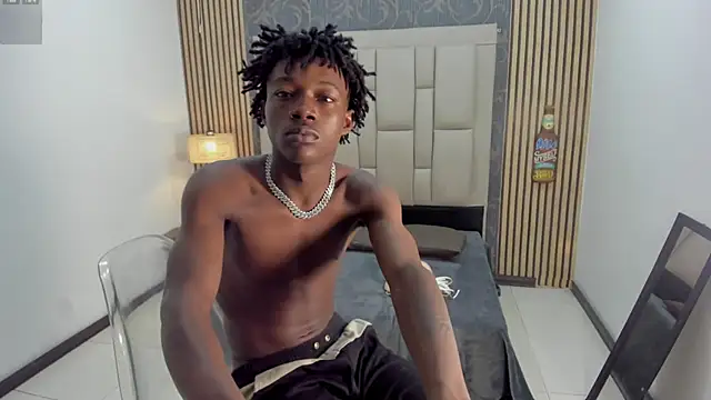 Snapshot of chimi88 chatting on 09/25/25, 11:36 chimi88 online show from 09/25/25, 11:36