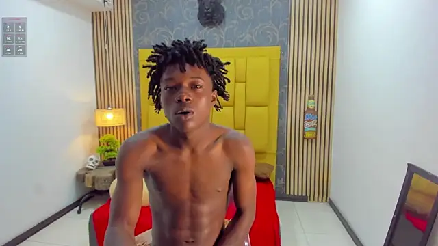 Snapshot of chimi88 chatting on 11/17/25, 12:33 chimi88 online show from 11/17/25, 12:33