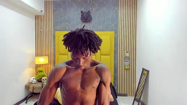 Snapshot of chimi88 chatting on 12/04/25, 11:30 chimi88 online show from 12/04/25, 11:30