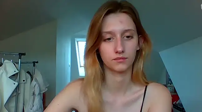 LUNA delight online show from 12/04/24, 10:46