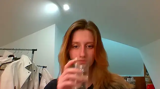 LUNA delight online show from 12/11/24, 02:44