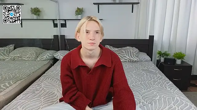 Snapshot of Ron_Vils chatting on 09/19/25, 05:53 Ron Vils online show from 09/19/25, 05:53