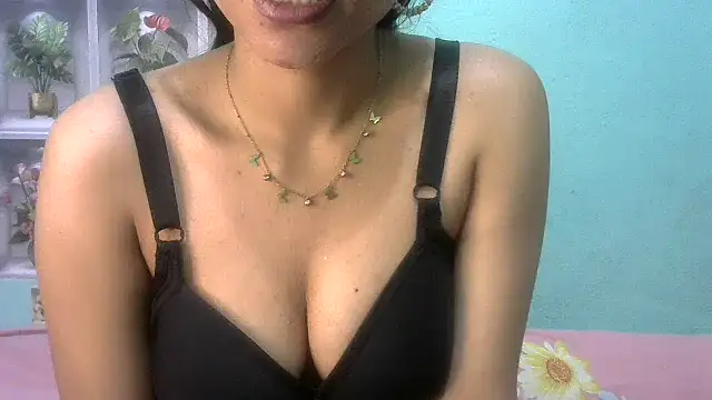 Snapshot of nanhi_munni chatting on 04/07/26, 01:39 nanhi munni online show from 04/07/26, 01:39