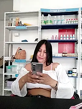 Snapshot of Megan_jennerr chatting on 02/18/25, 02:06 Megan jennerr online show from 02/18/25, 02:06