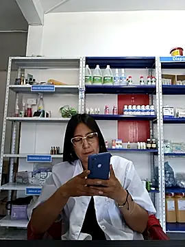 Snapshot of Megan_jennerr chatting on 03/19/25, 01:40 Megan jennerr online show from 03/19/25, 01:40
