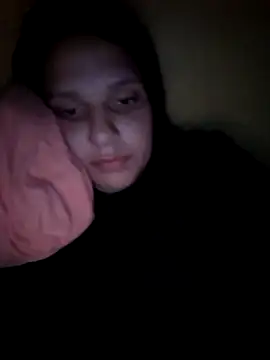 Snapshot of Laurencraft chatting on 12/22/25, 06:27 Laurencraft online show from 12/22/25, 06:27