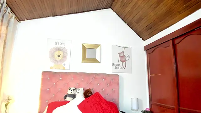 CelessteRedds online show from 04/18/26, 11:36