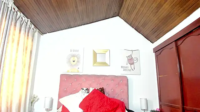 CelessteRedds online show from 04/23/26, 11:42