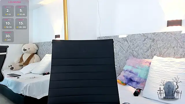 Alice noir online show from 01/12/25, 12:44