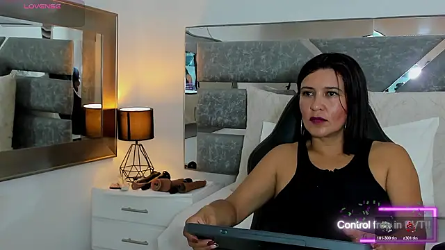 Slut Milf  online show from 03/06/26, 07:21