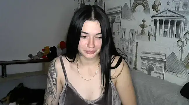 Snapshot of Liana_diva chatting on 12/12/24, 02:15 Liana diva online show from 12/12/24, 02:15