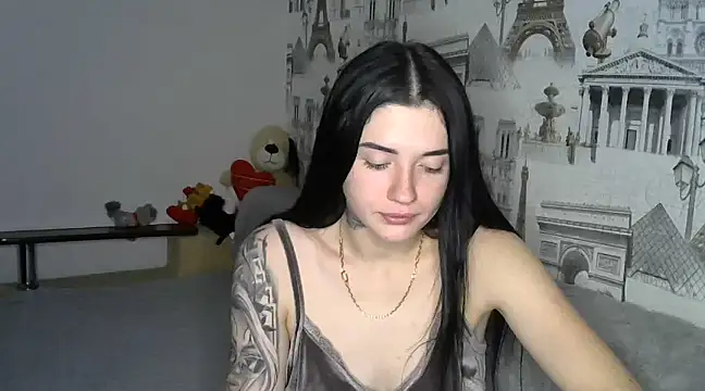 Snapshot of Liana_diva chatting on 12/19/24, 02:34 Liana diva online show from 12/19/24, 02:34