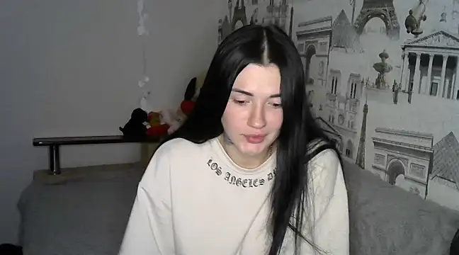 Snapshot of Liana_diva chatting on 12/23/24, 10:55 Liana diva online show from 12/23/24, 10:55