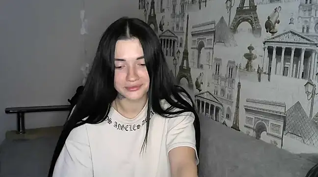 Snapshot of Liana_diva chatting on 12/24/24, 01:59 Liana diva online show from 12/24/24, 01:59