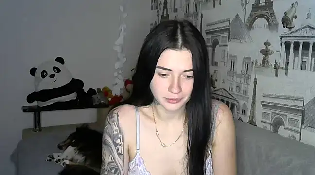 Snapshot of Liana_diva chatting on 01/01/25, 11:29 Liana diva online show from 01/01/25, 11:29