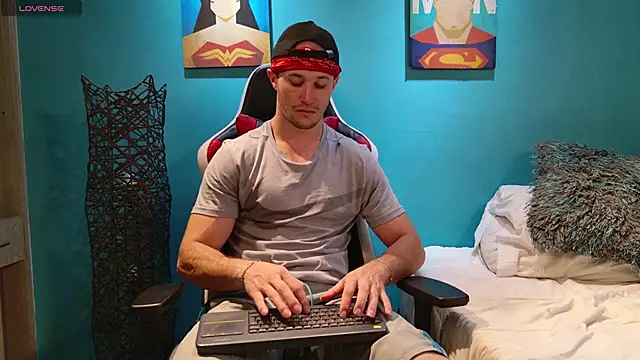 Snapshot of AxelFairchaild chatting on 01/19/25, 12:39 AxelFairchaild online show from 01/19/25, 12:39