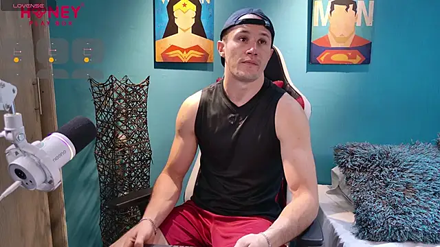 Snapshot of AxelFairchaild chatting on 01/26/25, 01:15 AxelFairchaild online show from 01/26/25, 01:15