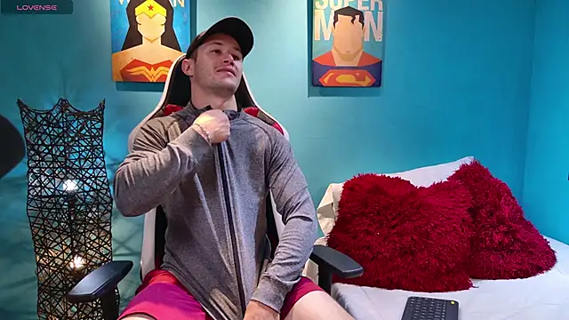 Snapshot of AxelFairchaild chatting on 02/07/25, 12:28 AxelFairchaild online show from 02/07/25, 12:28