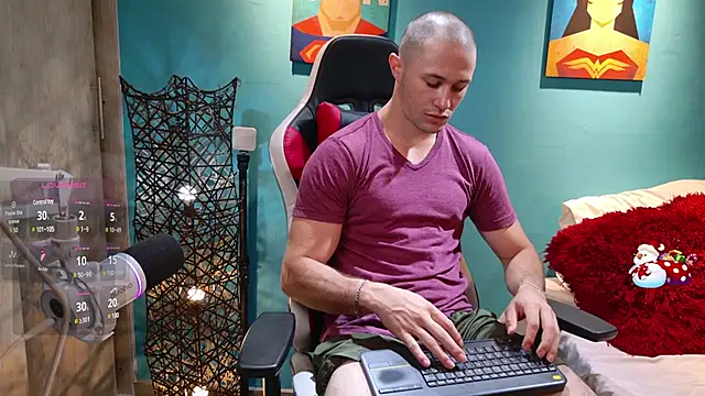 Snapshot of AxelFairchaild chatting on 02/11/25, 12:48 AxelFairchaild online show from 02/11/25, 12:48