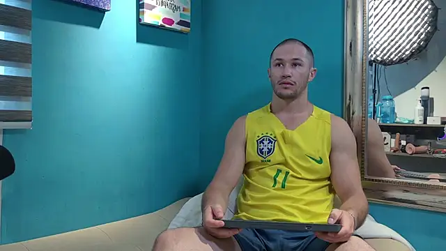 Snapshot of AxelFairchaild chatting on 09/24/25, 01:03 AxelFairchaild online show from 09/24/25, 01:03