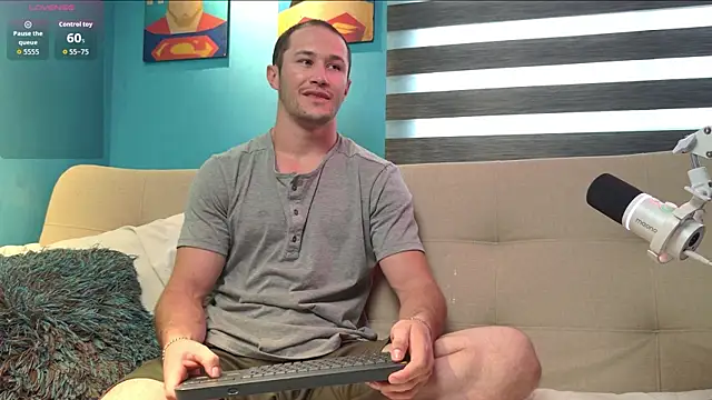 Snapshot of AxelFairchaild chatting on 10/19/25, 01:45 AxelFairchaild online show from 10/19/25, 01:45