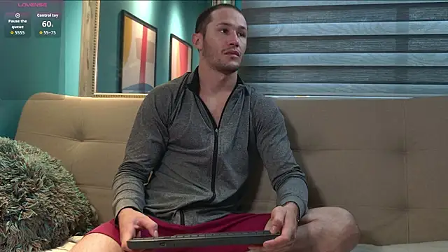 Snapshot of AxelFairchaild chatting on 10/24/25, 01:29 AxelFairchaild online show from 10/24/25, 01:29