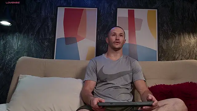 Snapshot of AxelFairchaild chatting on 11/12/25, 01:11 AxelFairchaild online show from 11/12/25, 01:11