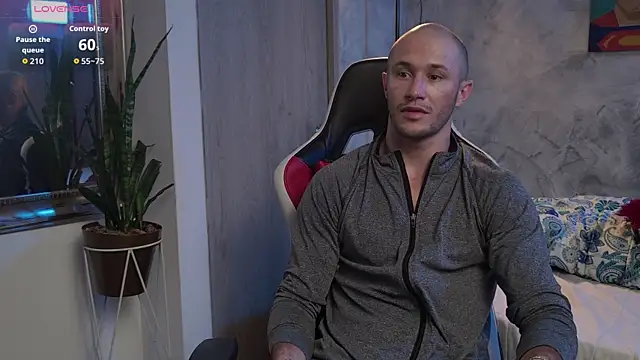 AxelFairchaild online show from 04/15/26, 01:18