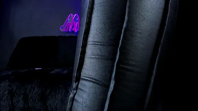 DelaneyStone online show from 12/17/25, 09:32