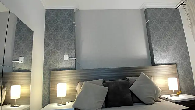 Mistyca online show from 10/18/25, 10:38