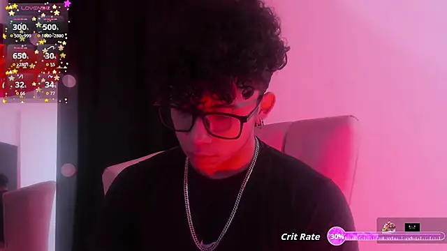 Snapshot of AkazaBoy_ chatting on 10/21/25, 05:30 AkazaBoy online show from 10/21/25, 05:30